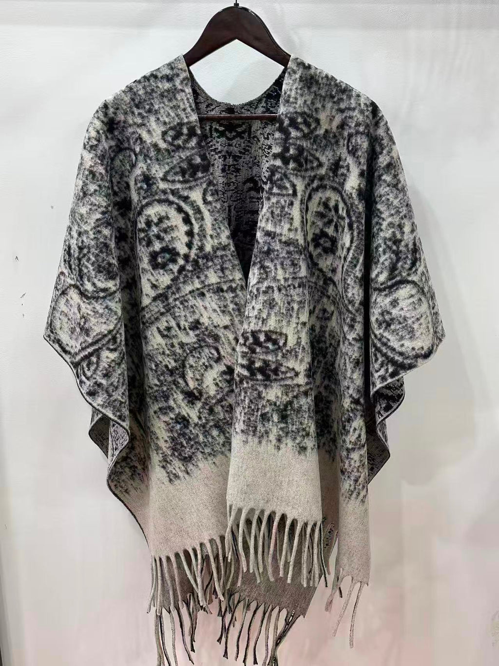 Ultra-Soft Faux Wool Poncho, Warm Open Front Shawl Wrap - Elegant Festive Christmas Present for Fall and Winter
