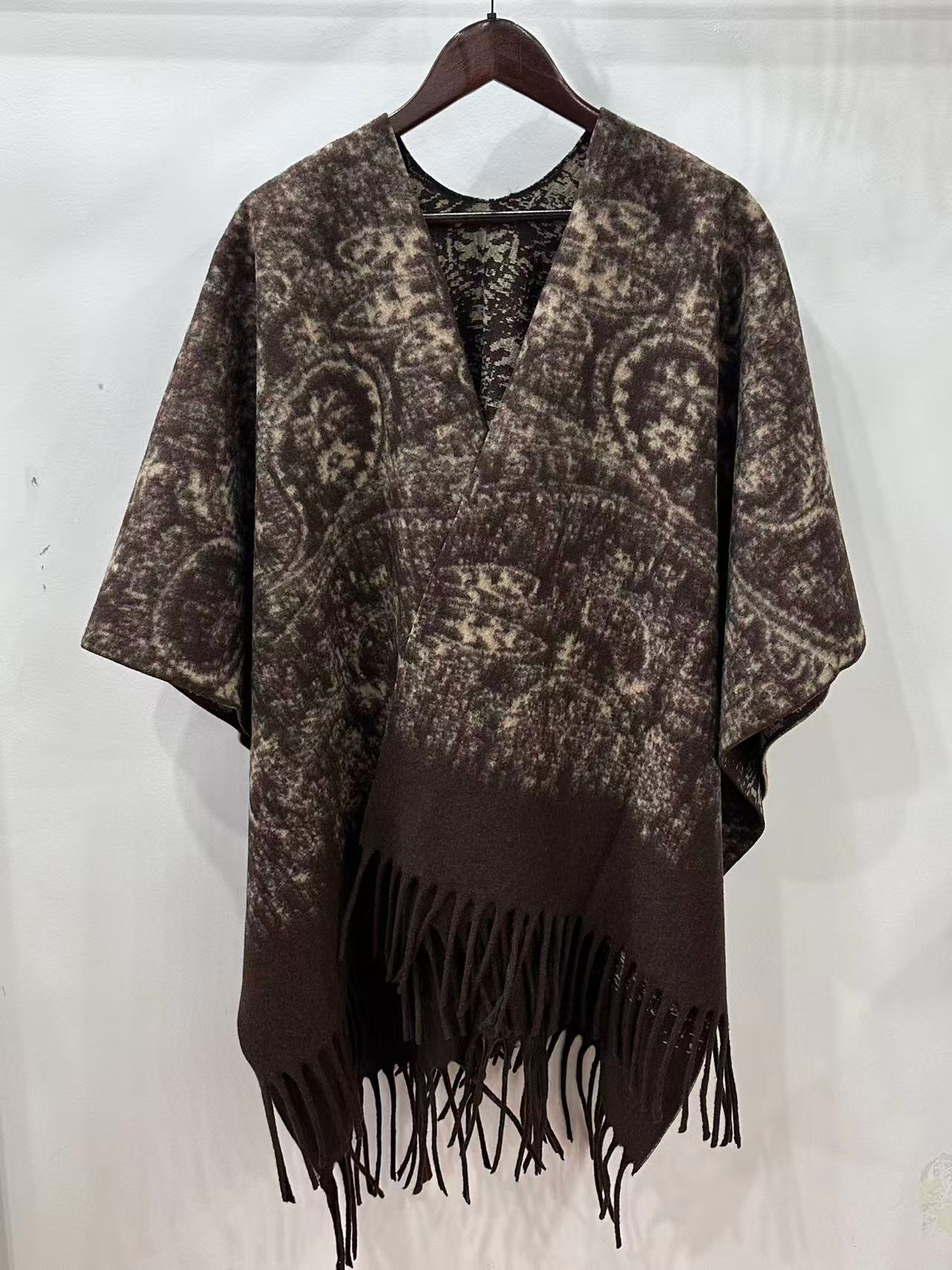 Ultra-Soft Faux Wool Poncho, Warm Open Front Shawl Wrap - Elegant Festive Christmas Present for Fall and Winter
