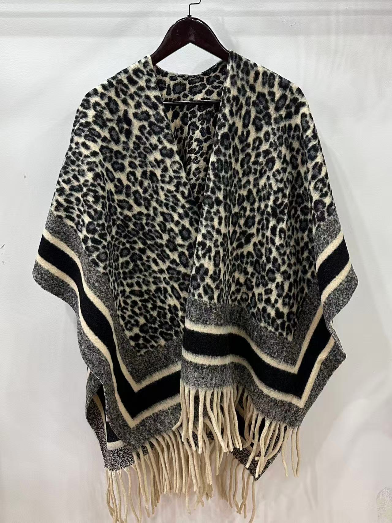 Ultra-Soft Faux Wool Poncho, Warm Open Front Shawl Wrap - Elegant Festive Christmas Present for Fall and Winter