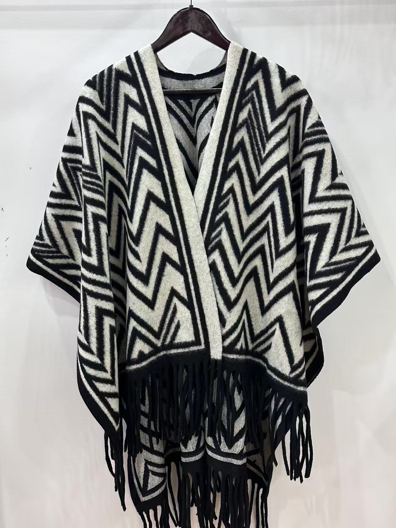 Ultra-Soft Faux Wool Poncho, Warm Open Front Shawl Wrap - Elegant Festive Christmas Present for Fall and Winter